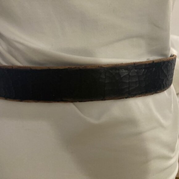 Diesel distressed leather belt. - Picture 3 of 5